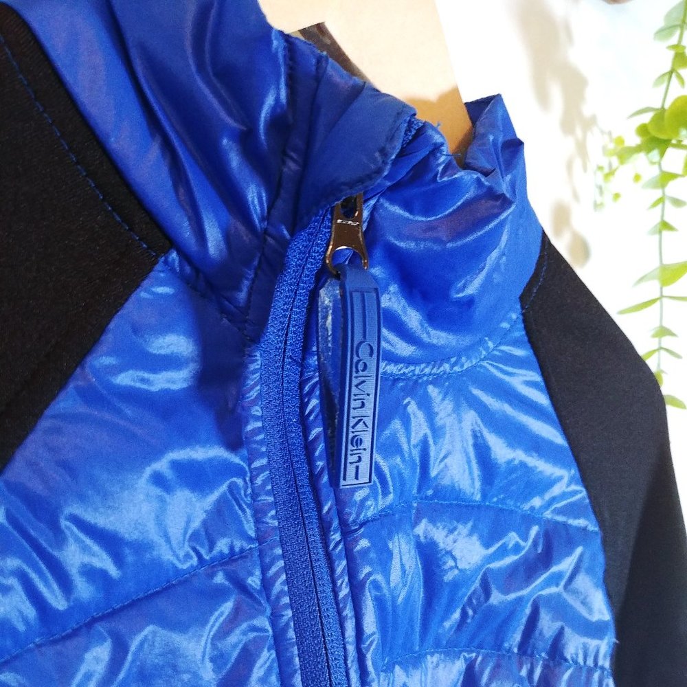 Calvin Klein Performance Women's Quick Dry Duck Down Jacket. Small